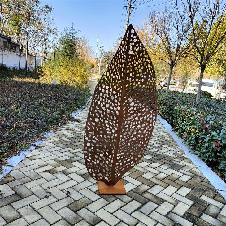 Leaf Shape Yard Decorations suppliers